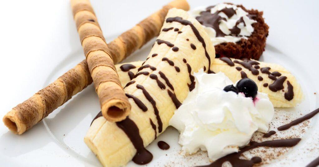 découvrez tout ce que vous devez savoir sur les bananes : bienfaits nutritionnels, recettes délicieuses et conseils de conservation. explorez ce fruit polyvalent et savoureux qui enrichit votre alimentation !