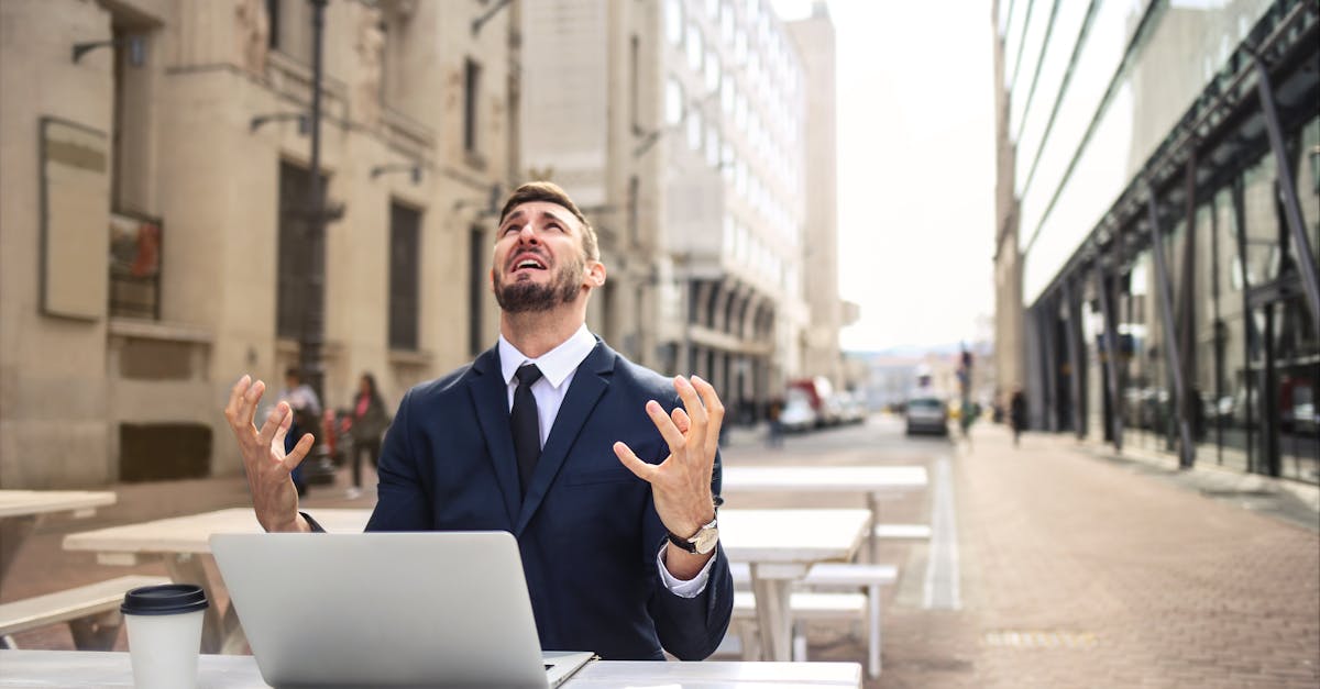 découvrez les différentes facettes de la frustration : ses causes, ses effets et comment la surmonter pour retrouver la sérénité. apprenez à gérer vos émotions et à transformer la frustration en opportunité de croissance personnelle.