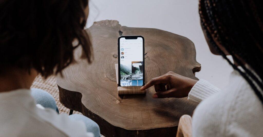 découvrez l'univers créatif de tiktok, la plateforme de partage de vidéos tendance où vous pouvez exprimer votre personnalité, suivre des défis viraux et vous divertir avec du contenu innovant. rejoignez la communauté dynamique et laissez libre cours à votre imagination !