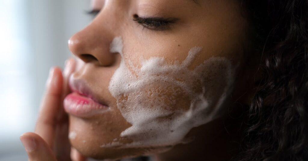 découvrez les meilleurs conseils et traitements dermatologiques pour prendre soin de votre peau. nos experts en dermatologie répondent à toutes vos questions sur les problèmes cutanés, les soins de la peau et les innovations en matière de santé dermatologique.