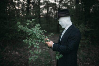 Serial maniac in the forest, crime and violence