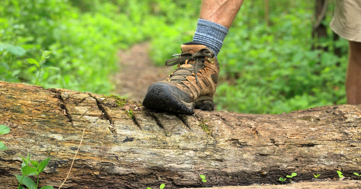 découvrez les causes et les remèdes des pieds brûlants. apprenez à soulager cette sensation désagréable et à améliorer votre confort au quotidien grâce à nos conseils pratiques.