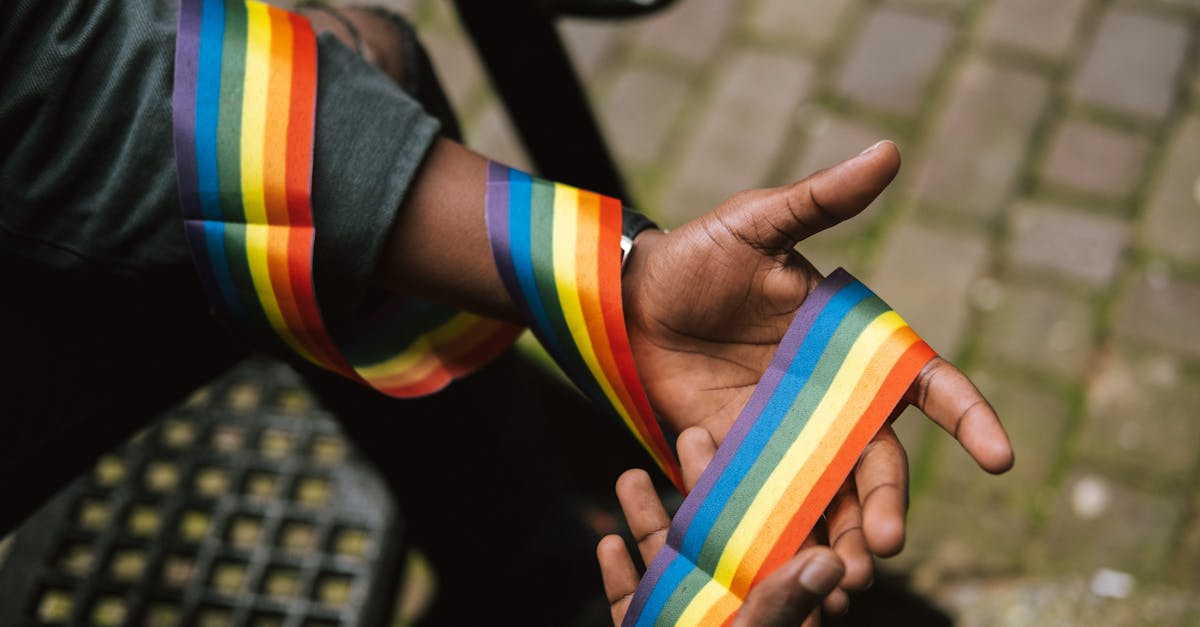 découvrez le symbole égal barré, utilisé pour indiquer une inégalité ou une restriction dans diverses disciplines comme les mathématiques et la programmation. explorez son utilisation et son importance dans le langage mathématique et technique.