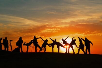 découvrez l'importance de l'amitié dans nos vies, ses bienfaits et comment entretenir des liens authentiques. explorez les différentes facettes de l'amitié et son rôle essentiel dans notre bien-être émotionnel.