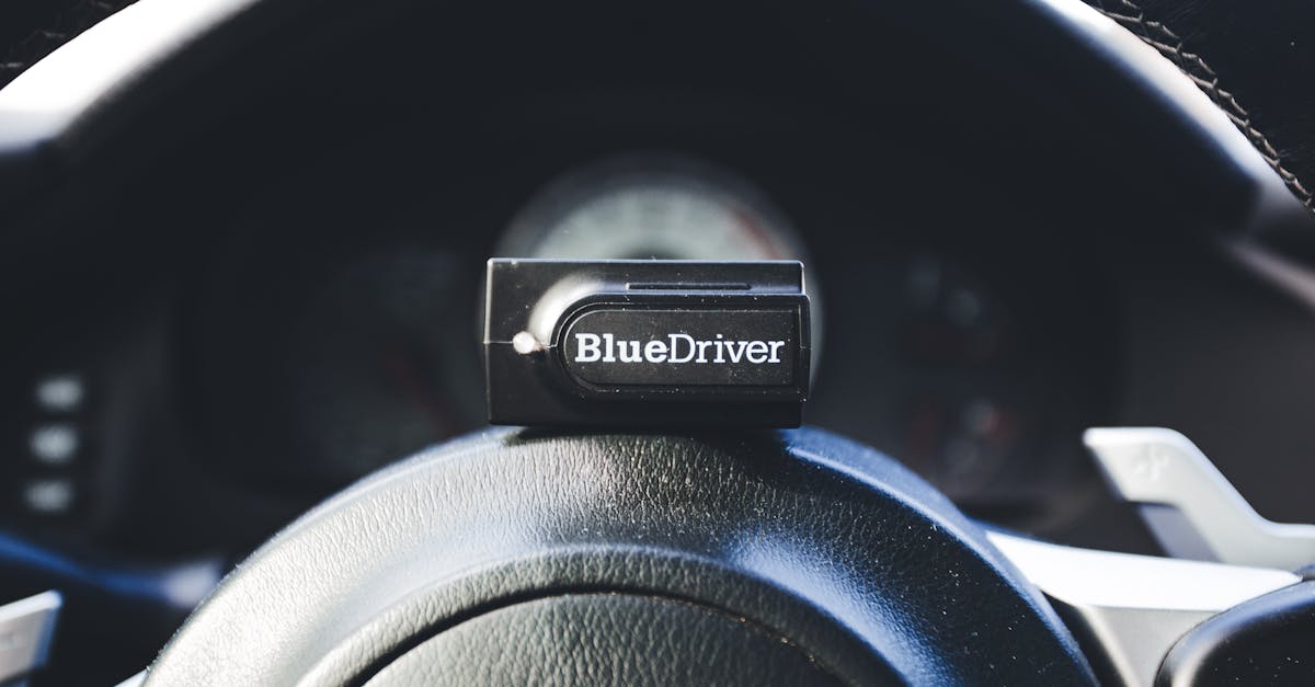 découvrez tout ce que vous devez savoir sur l'obd2, le système de diagnostic automobile indispensable pour comprendre et optimiser les performances de votre véhicule. apprenez comment utiliser les outils obd2 pour identifier les problèmes mécaniques, améliorer l'efficacité énergétique et réaliser des réparations en toute simplicité.