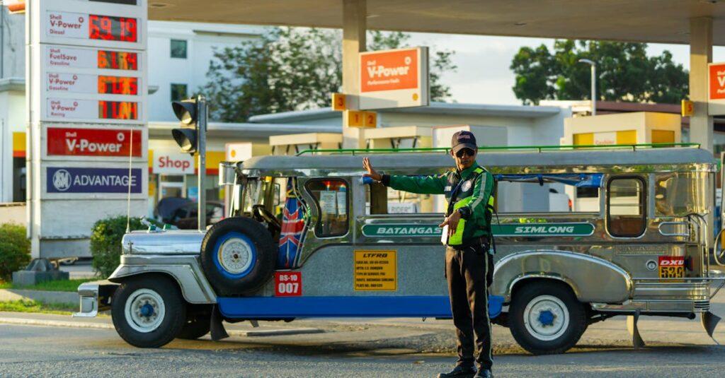 Carburant à petit prix : 3 applis gratuites indispensables pour dénicher l’essence la moins chère sur iPhone et Android découvrez les dernières informations et évolutions des prix du carburant en france. suivez nos conseils pour économiser sur vos dépenses en essence et diesel.