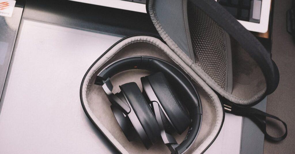 découvrez les écouteurs sans fil sony wh-1000xm6, offrant une suppression de bruit exceptionnelle, un confort optimal et une qualité sonore immersive pour une expérience d'écoute incomparable.