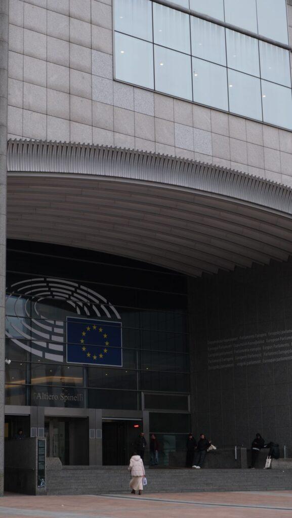 UE : le Parlement adopte la reforme des retours de migrants