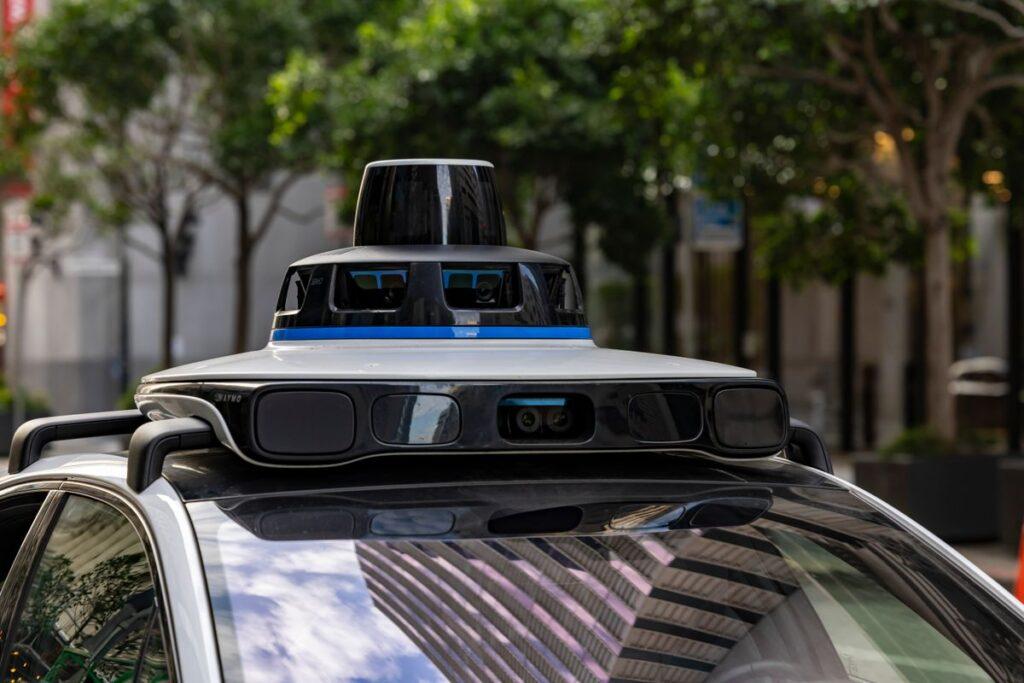 Waymo rappelle 3 871 robotaxis aux États-Unis