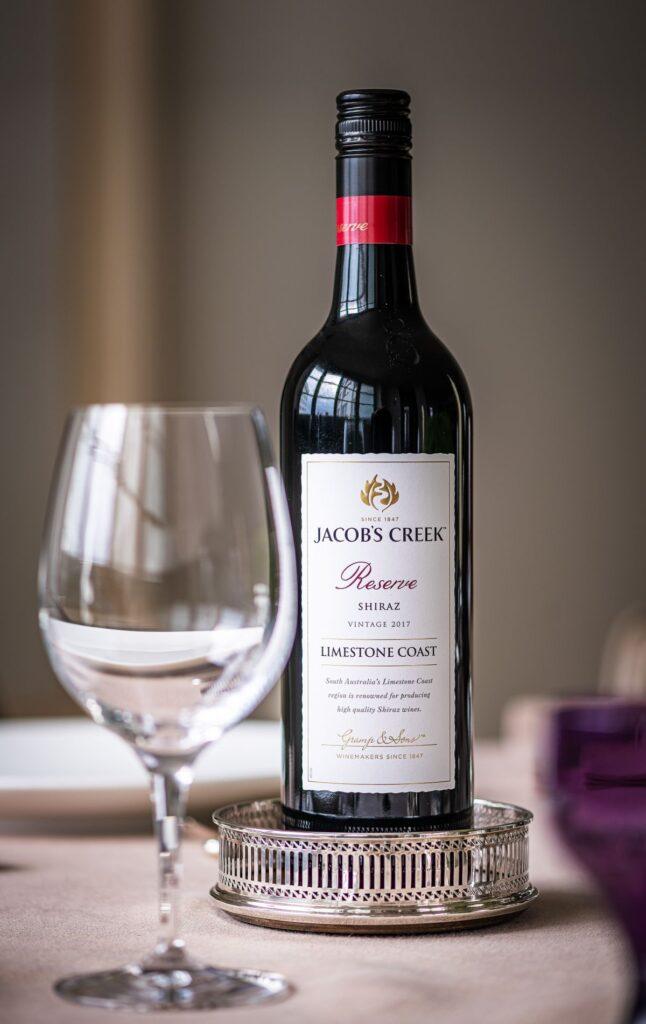 Trump menace le vin français de droits de douane de 100 %